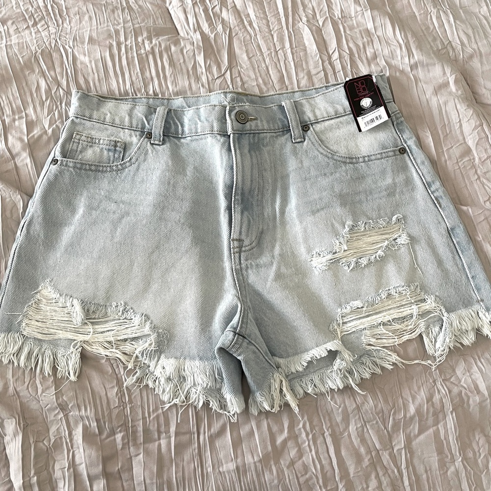 NWT Distressed High Waisted Jean Short Large